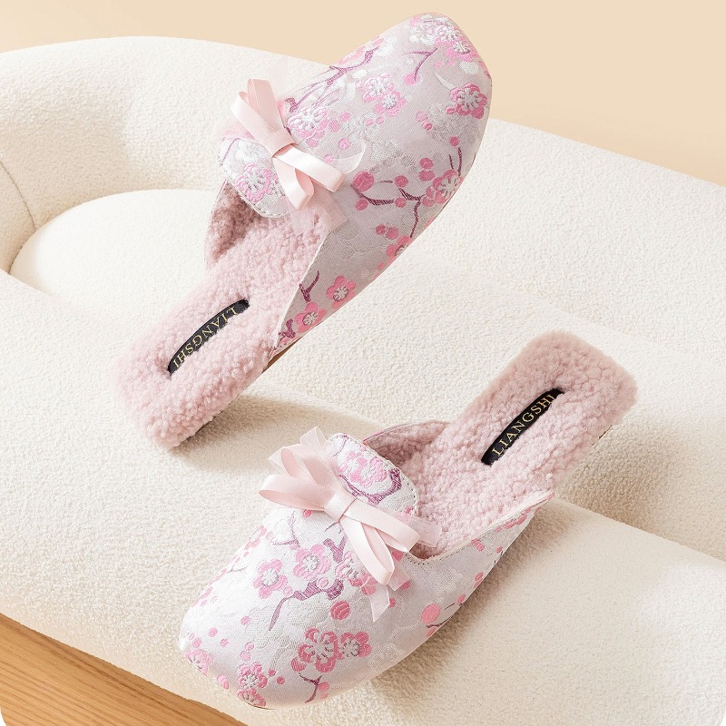 Elegant Satin Embroidered Flow – Winter Cloth Bewertung und Preis