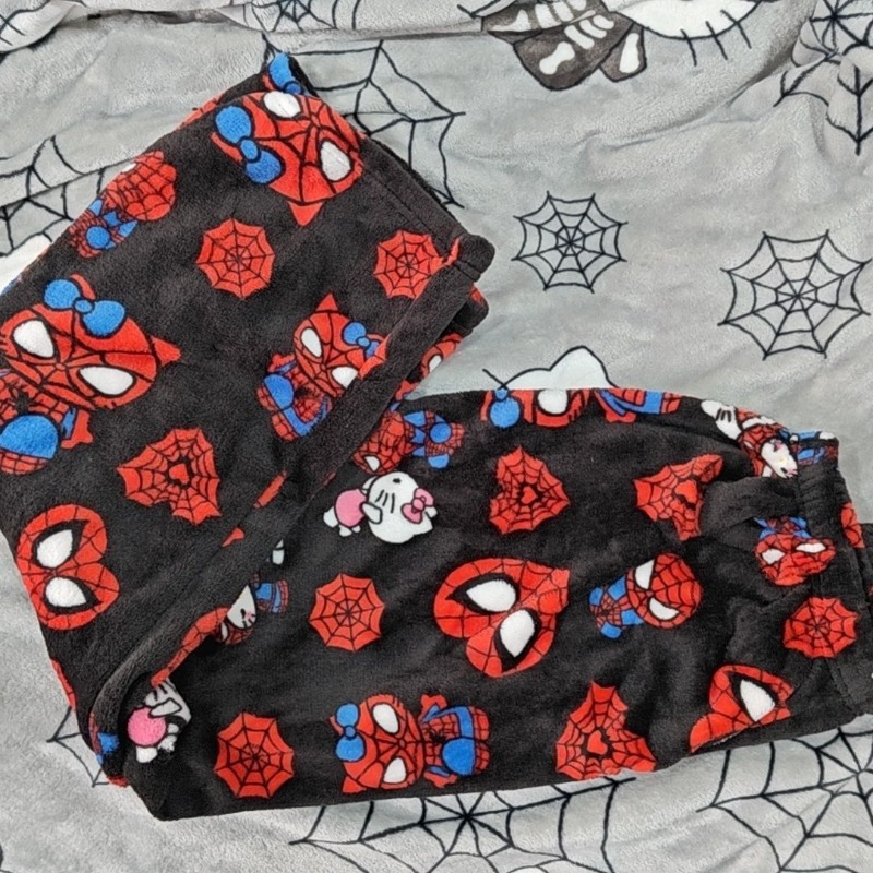 Hot Hello Kitty Flannel Pajama – Winter Clothing In Japan Bewertung und Preis